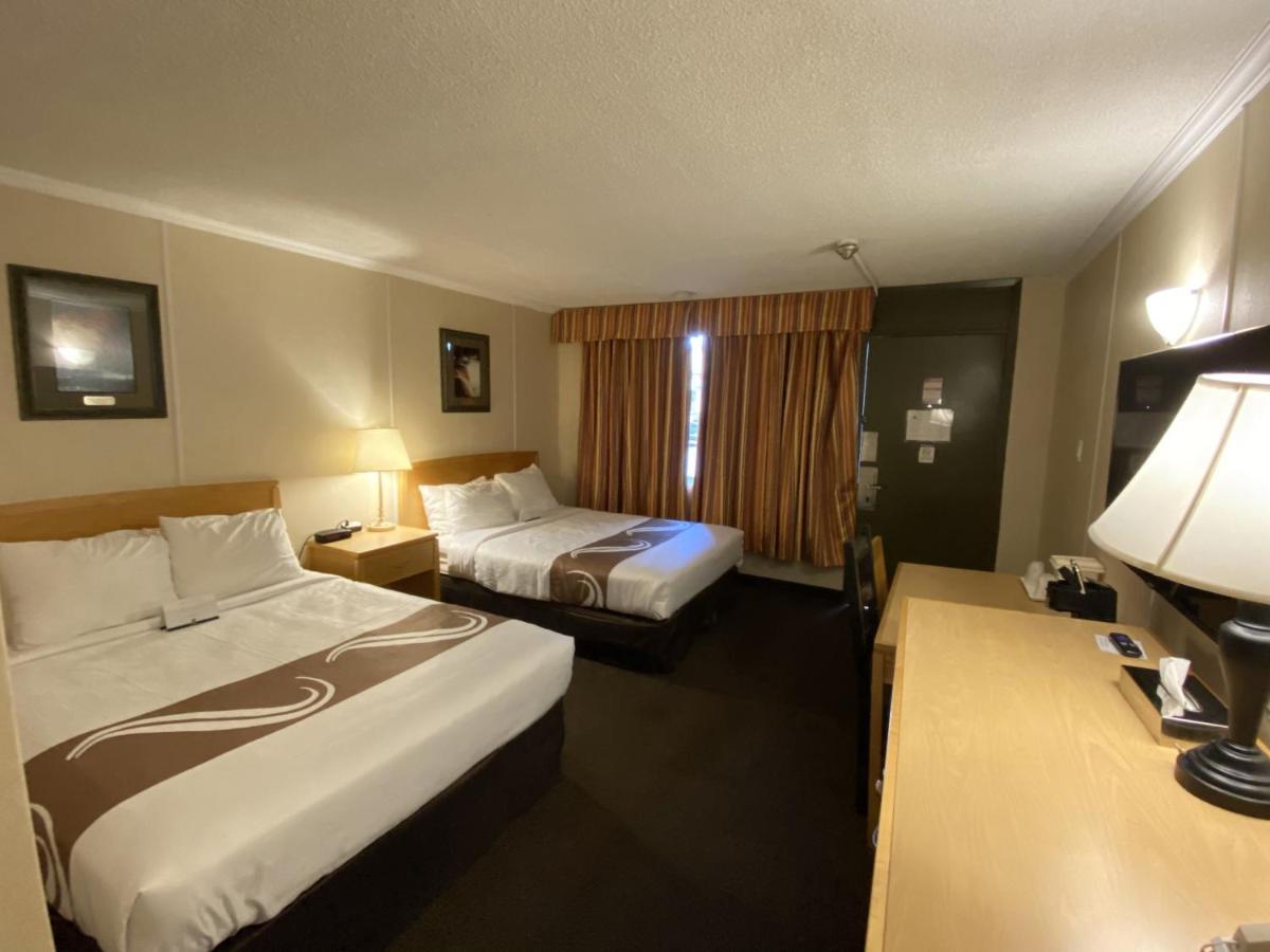 Quality Inn & Suites Niagara Falls Exterior photo