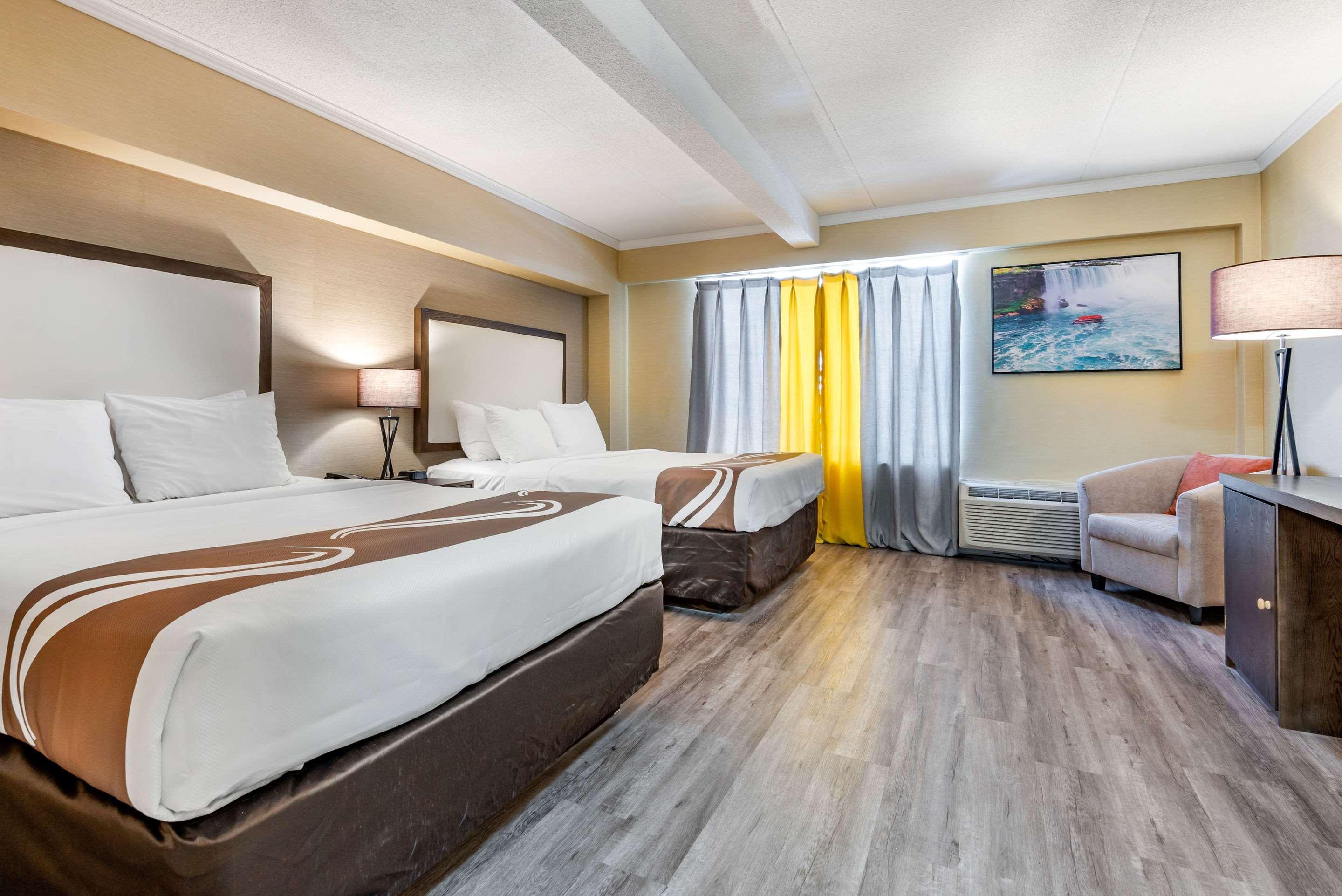 Quality Inn & Suites Niagara Falls Exterior photo